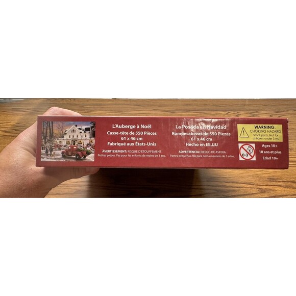 Vermont Christmas Company The Inn at Christmas‎ 550 Piece Jigsaw Puzzle - Picture 3 of 8